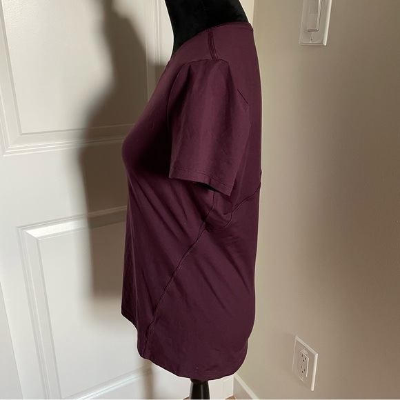 Athleta Burgundy Stretch Short Sleeve Limitless Tee T-Shirt 352706 EUC Size M - Picture 5 of 10